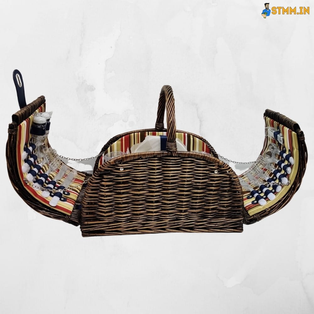 Shimla wicker picnic basket with crockery