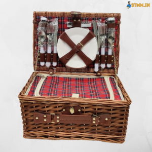 Mumbai wicker picnic basket with cutlery